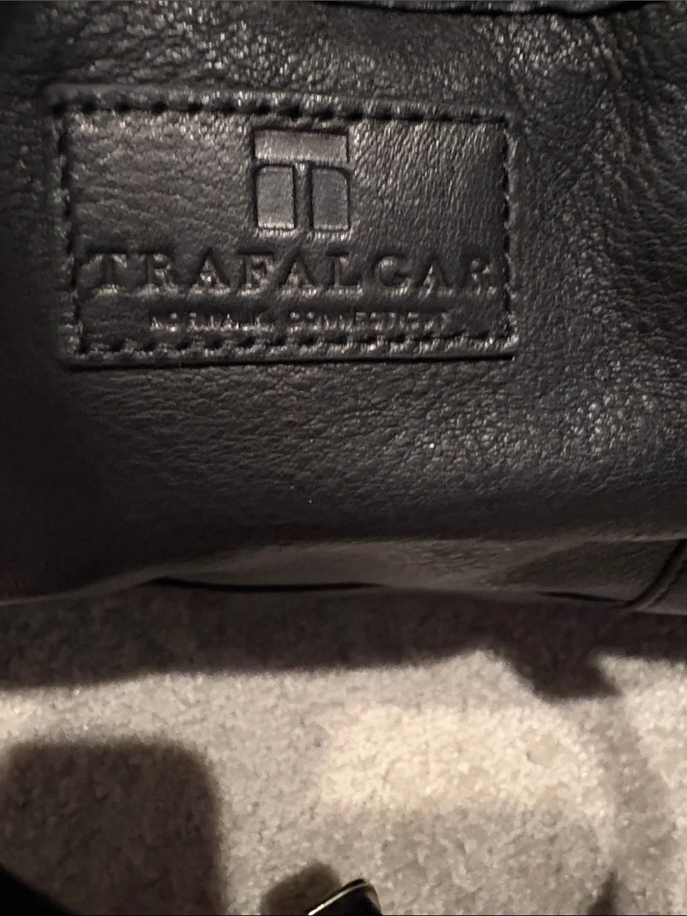 Trafalgar Black leather duffle bag Travel